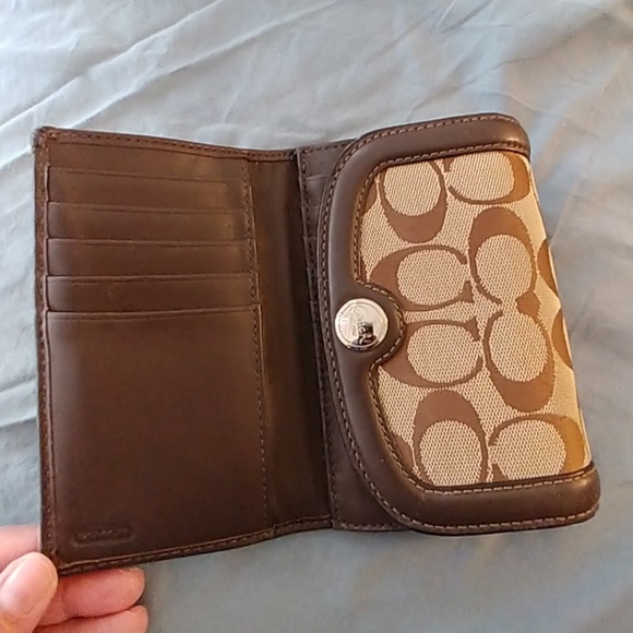 Coach wallet - Picture 2 of 2